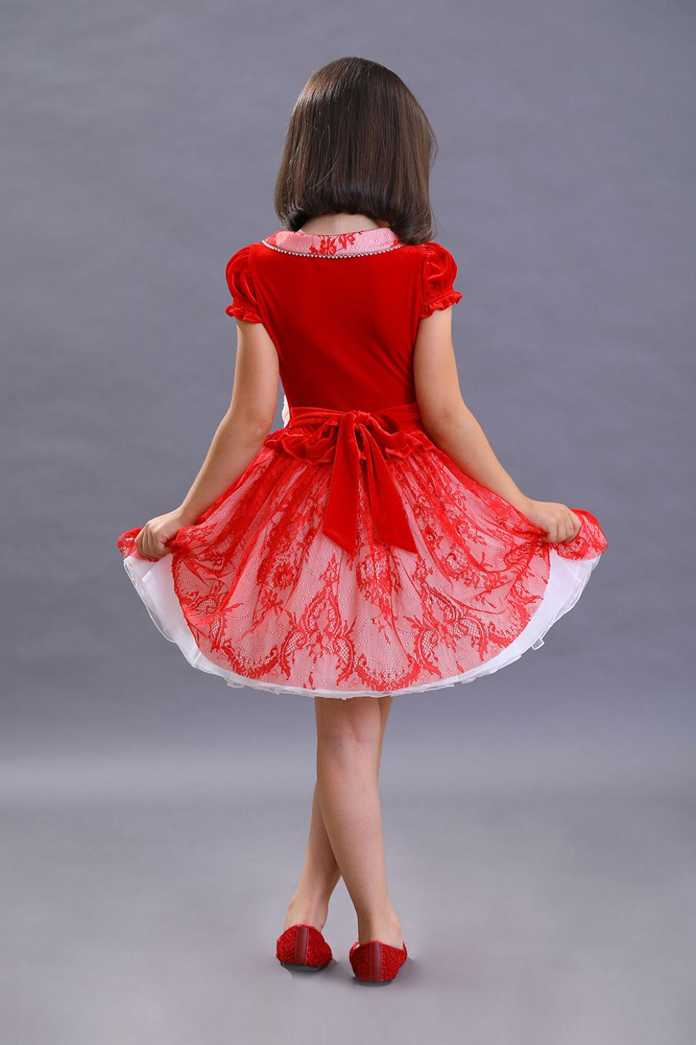  Платье нарядное для девочки из бархата, цвет 