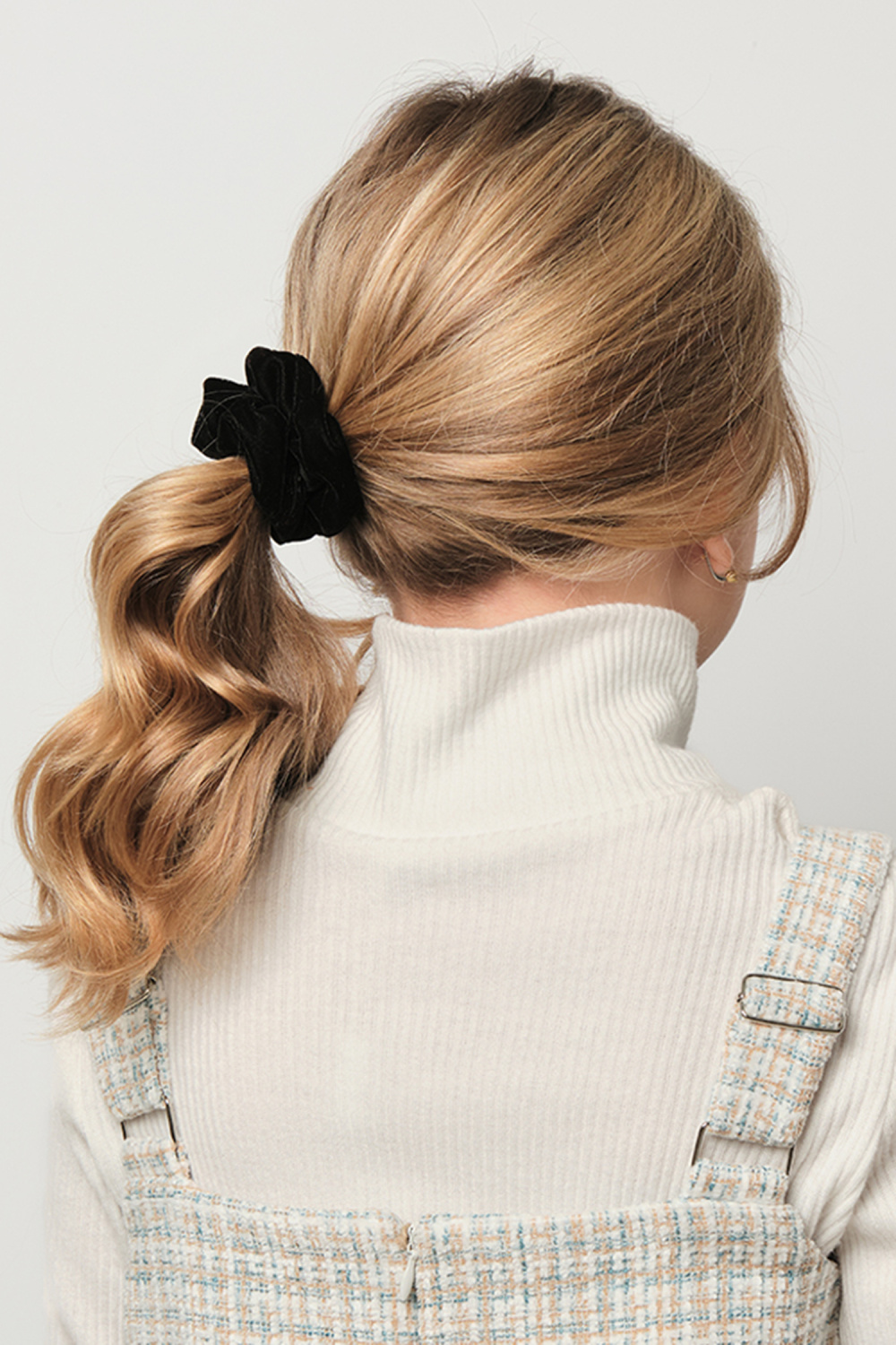 картинка Резинка для волос 32516рт07 (черный) от магазина Маленькая Леди