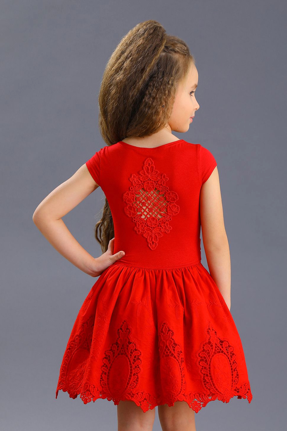  Платье нарядное для девочки из трикотажа вискозного, цвет 